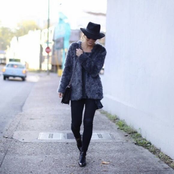 WAYF Faux Fur Dark Gray Coat Jacket Teddy Womens Small Open Front Plush Grey - Picture 2 of 8